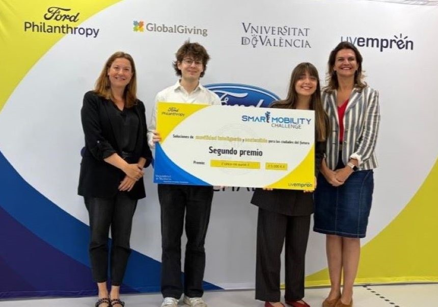 Estudiants del Doble Grau en Física i Matemàtiques de la Universitat de València obtenen el segon premi en el Ford Smart Mobility Accelerator